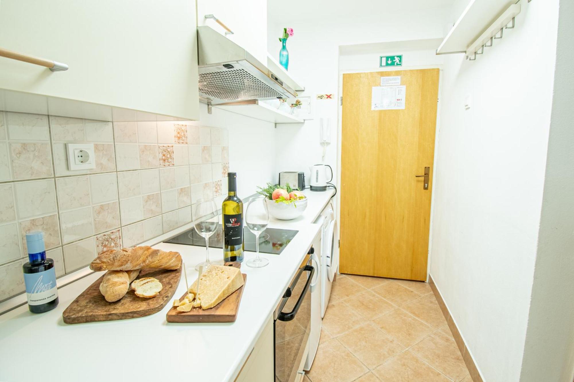 Umag Center Apartment Parking By Rentistra 外观 照片