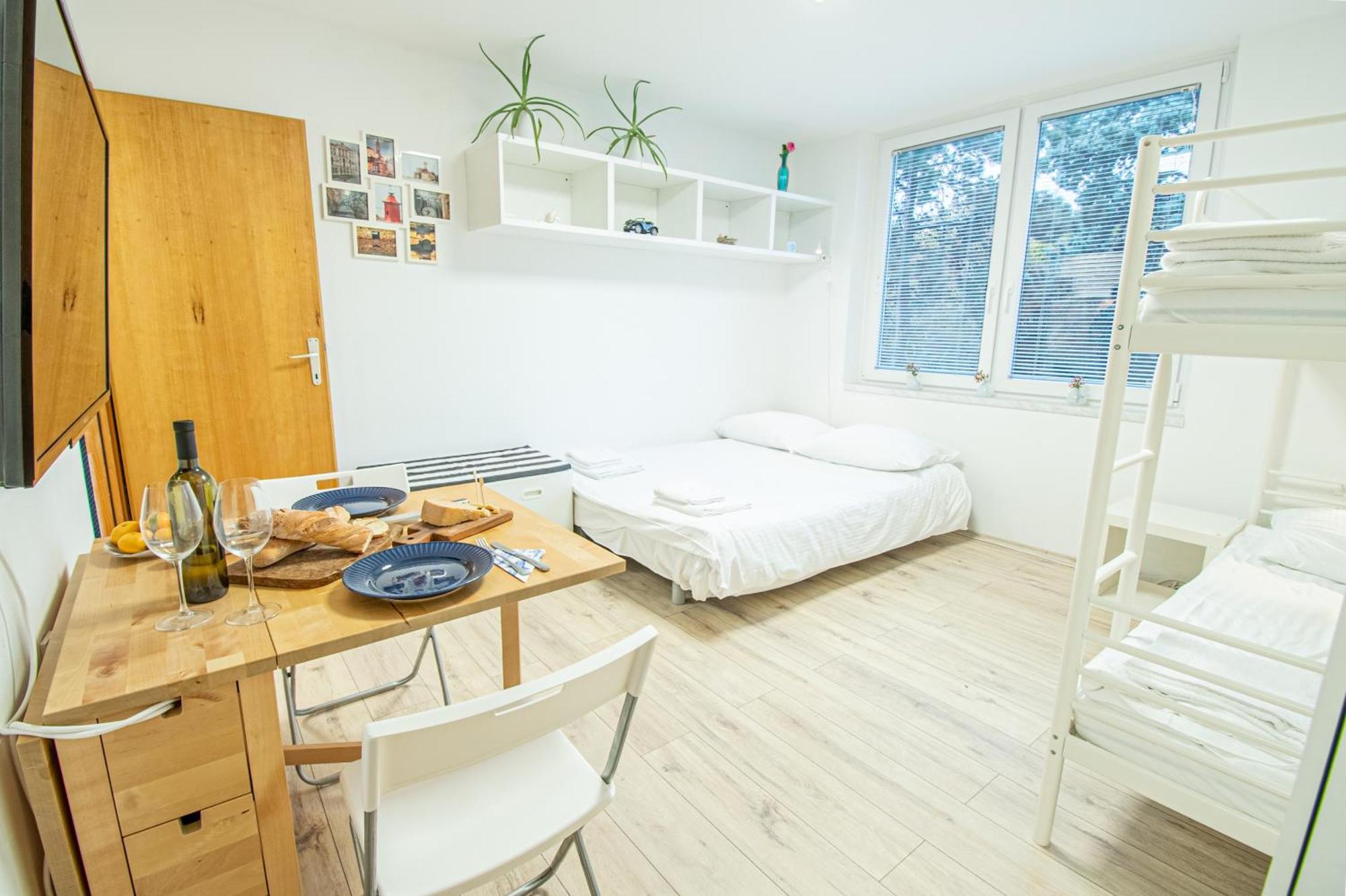 Umag Center Apartment Parking By Rentistra 外观 照片